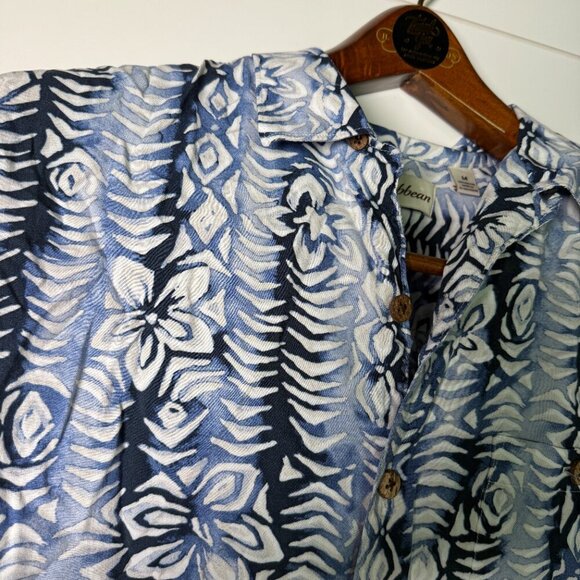 Caribbean Shirt M Shirt Hawaiian. Blues and White Cruise Vacation Fun Shirt - Picture 4 of 7